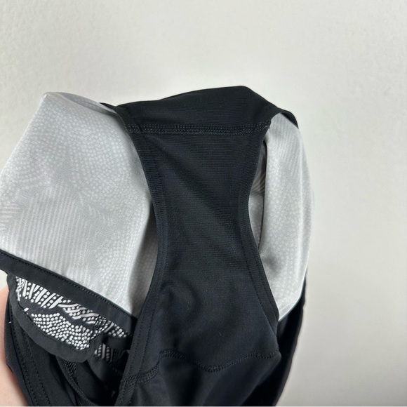 Lululemon Black White Dottie Tribe Speed Athletic Athleisure Shorts Size 6 - Picture 3 of 7